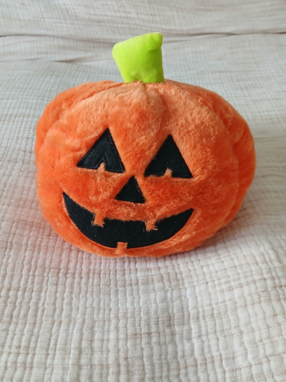 (2/15$)Kids Plushie Pumpkin - Orange Jack-O'-Lantern / Stuffed Animals